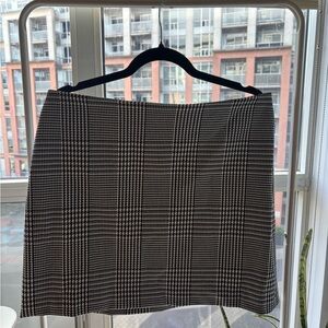 Banana Republic | Black and White Checkered Mini Skirt